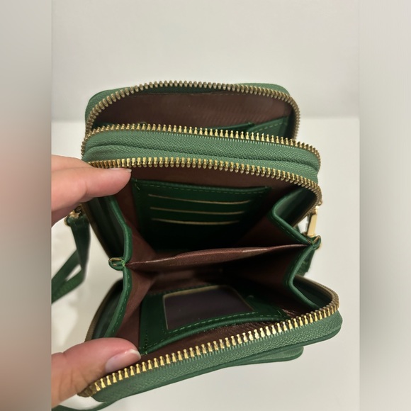 Forever Young - Green Crossbody Bag - Picture 4 of 5